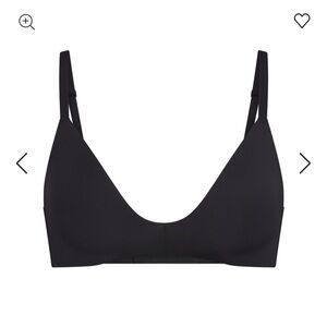 Skims Wireless Form Lightly Lined Bra